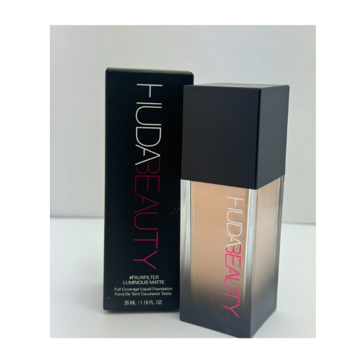 Huda Beauty #FauxFilter Luminous Matte Foundation – Milkshake 100B  Description: Newage Trendz